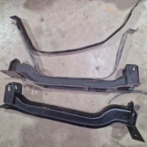 Toyota Landcruiser HZJ75  HZJ79 HZJ75 Auxiliary rear fuel tank straps cradle